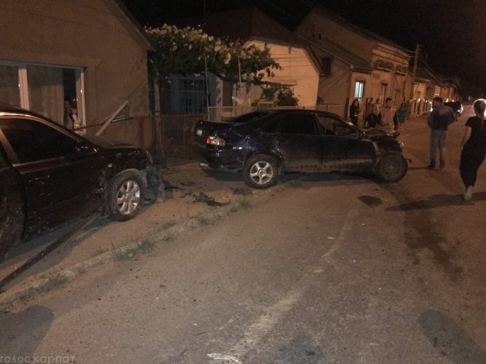 У Виноградові зіткнулись дві іномарки – 03