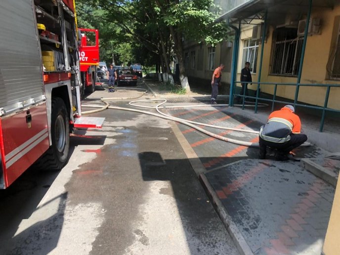 Пожежа у лікарні: евакуювали 200 людей – 04