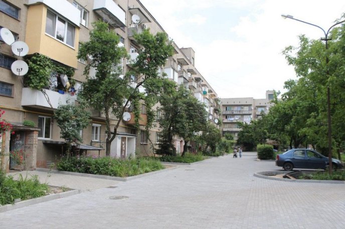 Як виглядають внутрішньоквартальні проїзди у Мукачеві після ремонту – 05