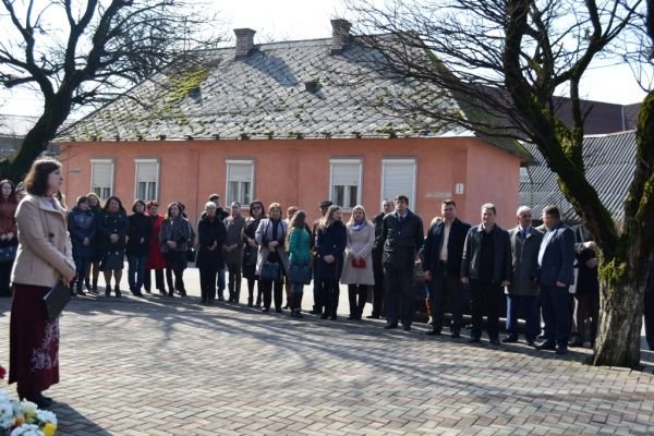 Тячівці поклали квіти до пам’ятника Тарасу Шевченку – 06