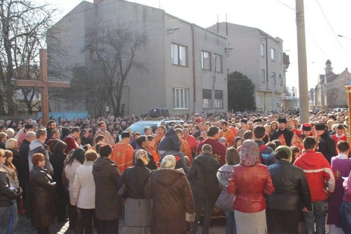 У Мукачеві пройшла масштабна хресна хода (ФОТО) – 09