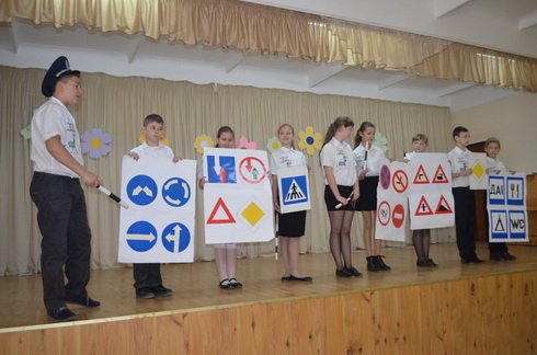 В Ужгороді представники ЄС навчали дітей Правилам дорожнього руху – 03