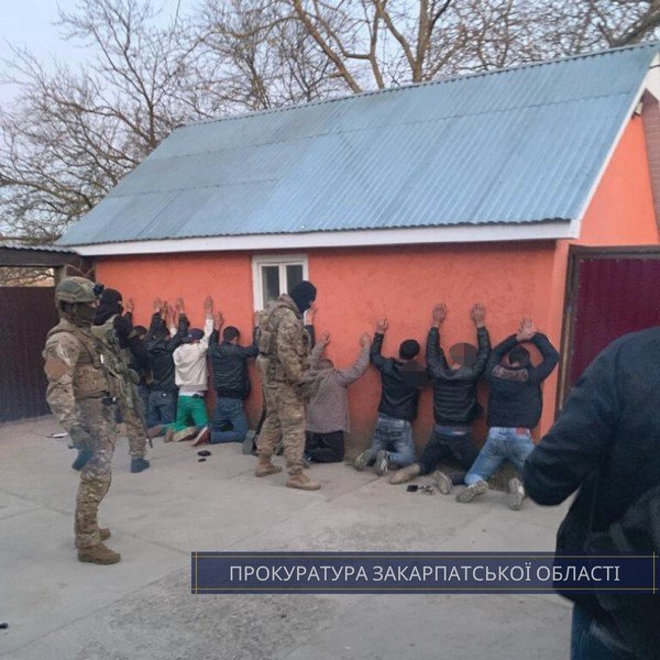 На Закарпатті затримали злочинне угруповання – 02 На Закарпатті затримали злочинне угруповання – 02