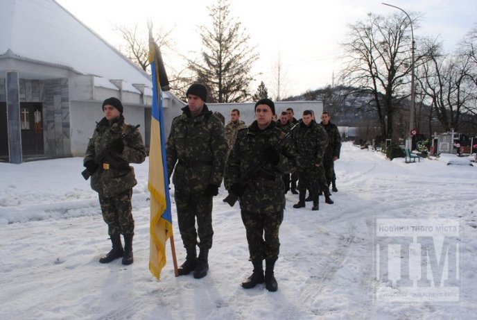 Мукачівці попрощались із загиблим військовим 128-ої бригади Сергієм Вербицьким (ФОТОРЕПОРТАЖ) – 01