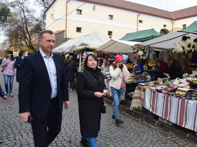 В Ужгороді триває фестиваль молодого вина “Закарпатське Божоле” – 31