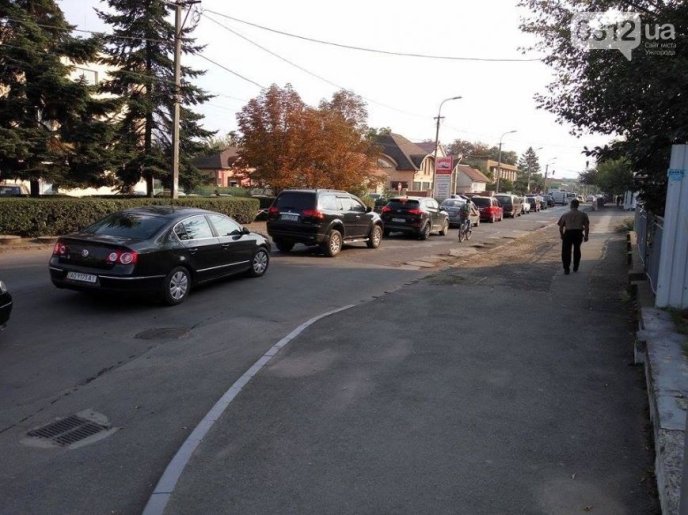 У потрійній ДТП в Ужгороді постраждала літня жінка – 04