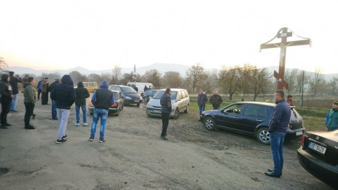 Вранці на Іршавщині перекривали дорогу – 04