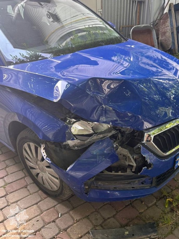 В обласному центрі водій скоїв аварію та втік – 01 ДТП в Ужгороді