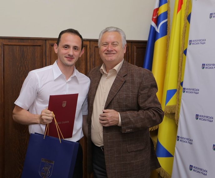 У День журналіста у Мукачеві нагородили представників ЗМІ міста – 07 У День журналіста у Мукачеві нагородили представників ЗМІ міста – 07