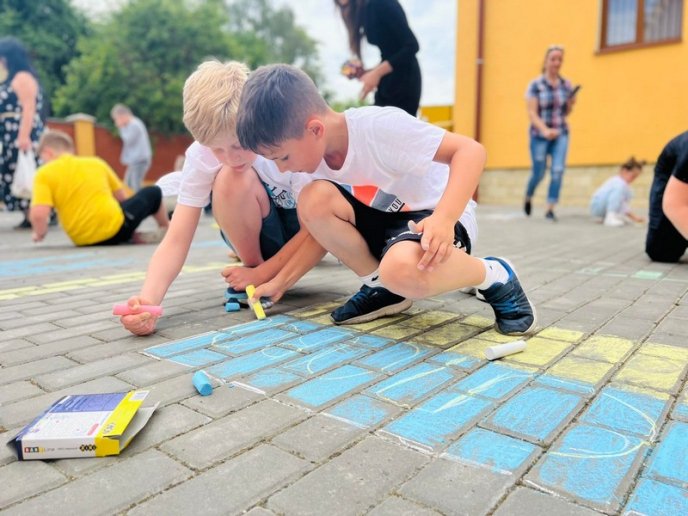 У Мукачеві відзначили День захисту дітей – 12