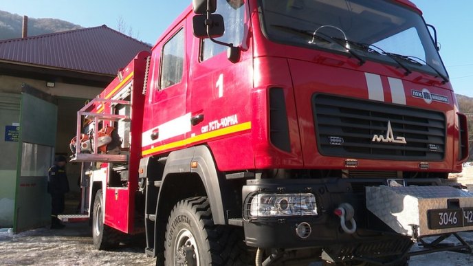  Усть-Чорнянська та Тересвянська громади отримали сучасні пожежні автомобілі – 02