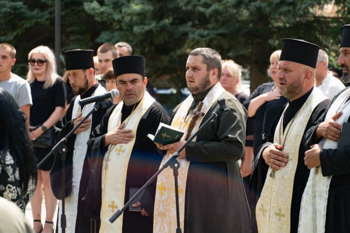 В Ужгороді попрощалися із солдатом Степаном Білкеєм – 06 В Ужгороді попрощалися із солдатом Степаном Білкеєм – 06