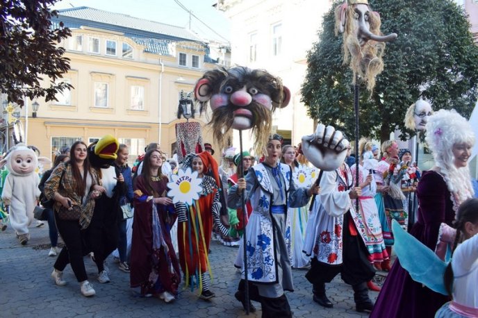 В Ужгороді розпочався фестиваль "Інтерлялька-2019" – 17