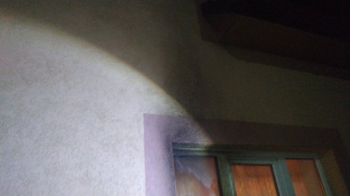 Будинок, у який кинули пляшку із запальною сумішшю, належить служителю церкви – 01