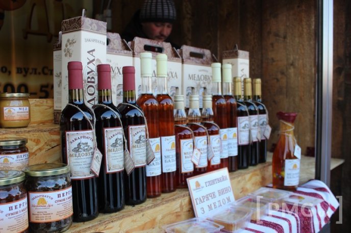 Сьогодні у Мукачеві стартував фестиваль "Червене вино" – 12