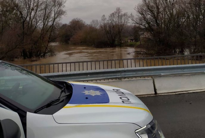 Поліція показала наслідки негоди на Закарпатті – 02
