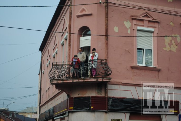 Під час Хресної Ходи мукачівці молились за мир в Україні (ФОТОРЕПОРТАЖ) – 17