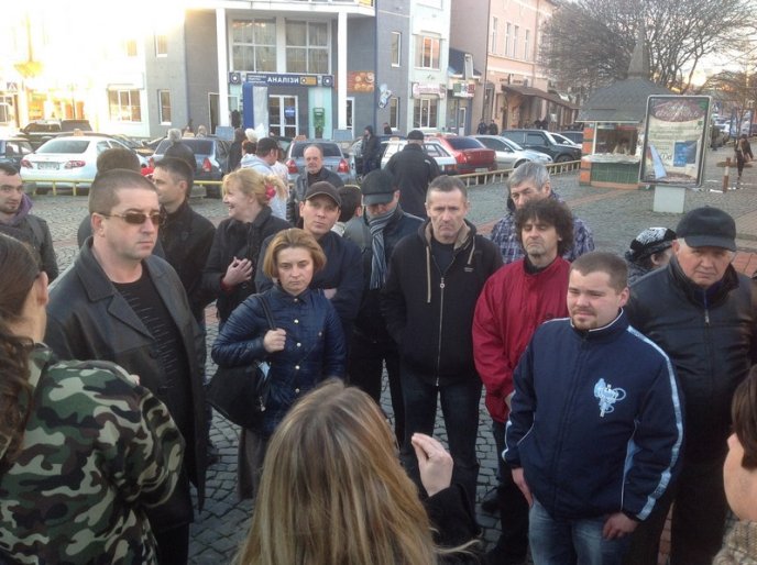 Мукачівці проти меморіалу в центрі міста: люди вимагають перенести поховання (ЗАЯВА,ФОТО) – 04