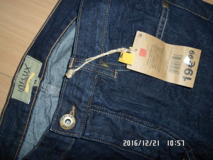 Громадянин Угорщини хотів незаконно ввезти на Закарпаття партію "секонд-хенду" – 06 Громадянин Угорщини хотів незаконно ввезти на Закарпаття партію "секонд-хенду" – 06