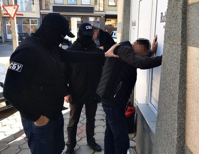 В Ужгороді судитимуть посадовця. Відомо, що накоїв чоловік – 01 В Ужгороді судитимуть посадовця. Відомо, що накоїв чоловік – 01