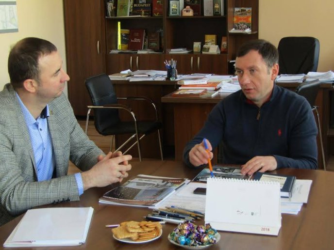 В Ужгороді обговорювали оновлення міського громадського транспорту – 01