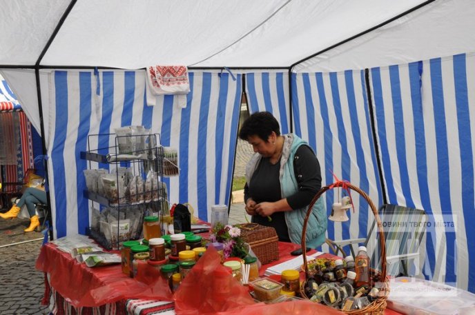 Мукачево бджолярське: у місті стартувало свято меду (ФОТОРЕПОРТАЖ) – 22