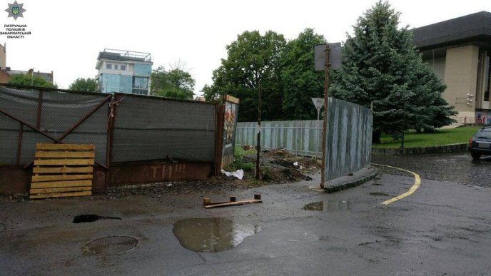 За недотримання норм під час будівництва патрульні притягнули до відповідальності посадову особу – 03