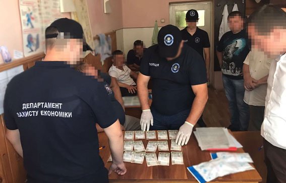 Закарпатський лікар погорів на хабарі. Гроші від пацієнтів брав систематично – 01 Закарпатський лікар погорів на хабарі. Гроші від пацієнтів брав систематично – 01