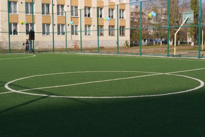 В Ужгороді відкрили новий спортивний майданчик – 03