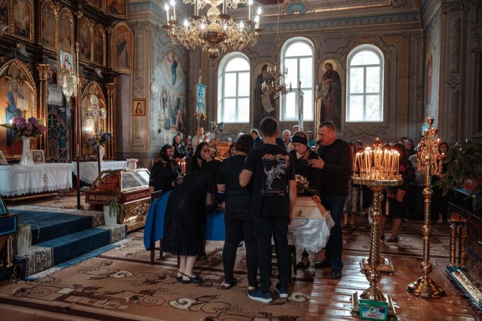 Повернувся на щиті: Закарпаття попрощалося з Героєм – 03