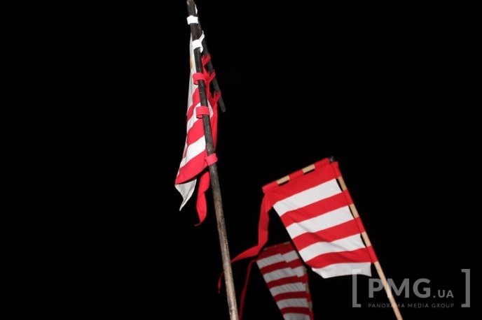 Яскраве святкування Дня святого Мартина у Мукачеві: парад ліхтариків, лицарські бої та вогняне шоу – 44 Яскраве святкування Дня святого Мартина у Мукачеві: парад ліхтариків, лицарські бої та вогняне шоу – 44