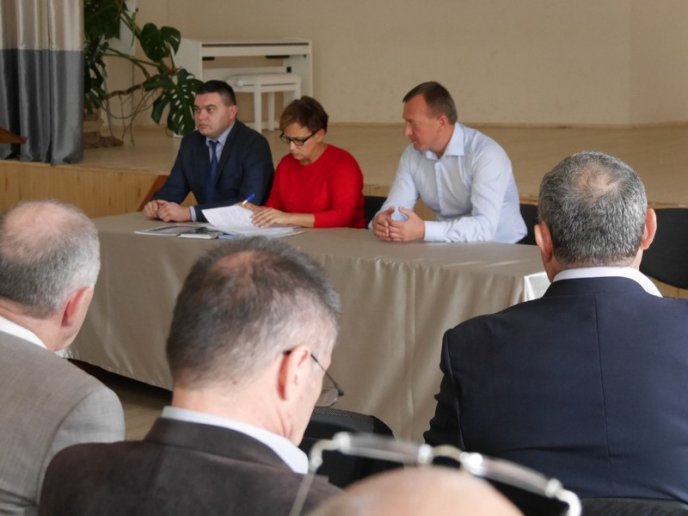 Скандал в ужгородській школі негативно вплинув на репутацію освітян усього Закарпаття – 03