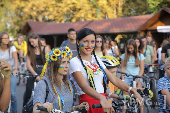 Миттєвості велозаїзду у Мукачеві: фоторепортаж із "Літньої зустрічі цімборів" – 22