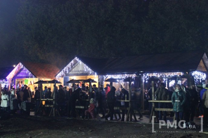 Другий день фестивалю "Червене вино – 2016" супроводжувався виступами закарпатських співаків – 05