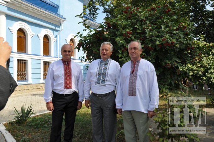 День Незалежності України у Мукачеві відзначили масштабним парадом вишиванок (ФОТОРЕПОРТАЖ) – 15