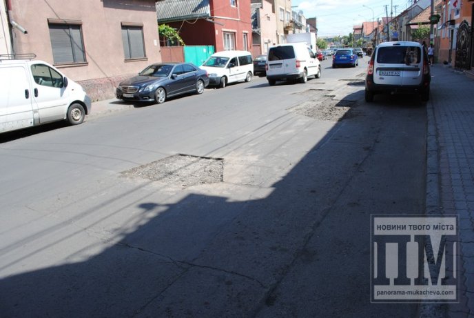 У Мукачеві розпочали ремонтувати вулицю Миру (ФОТО) – 04