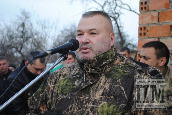 На Мукачівщині прощались з добровольцем "Айдару" Олегом "Скіфом" Сидором (ФОТОРЕПОРТАЖ) – 09