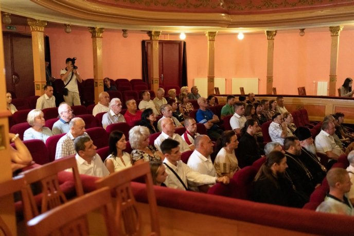 Вечір пам’яті Василя Гарагонича: презентація книги та теплі спогади рідних, друзів і колег – 01