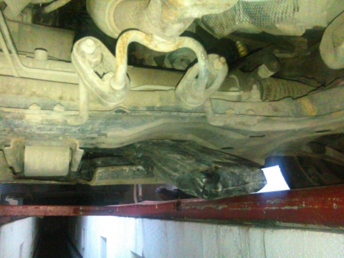 За перевезення контрабандних сигарет закарпатські митники вилучили "Volkswagen" – 02