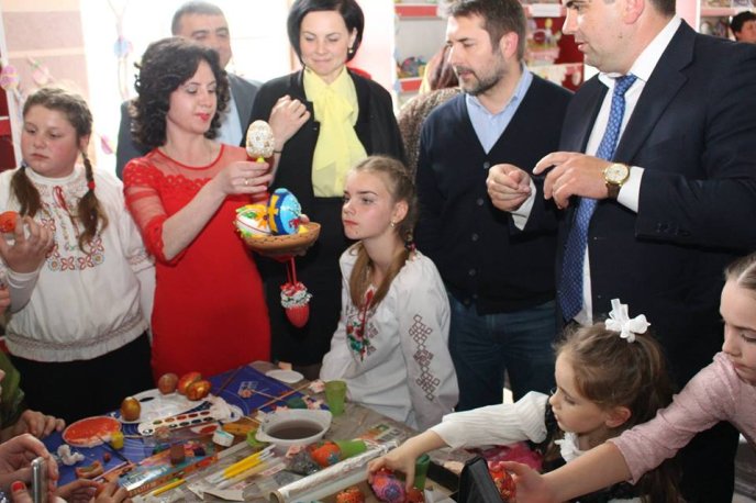 У Великих Лучках презентували традиції писанкарства Мукачівського району – 01