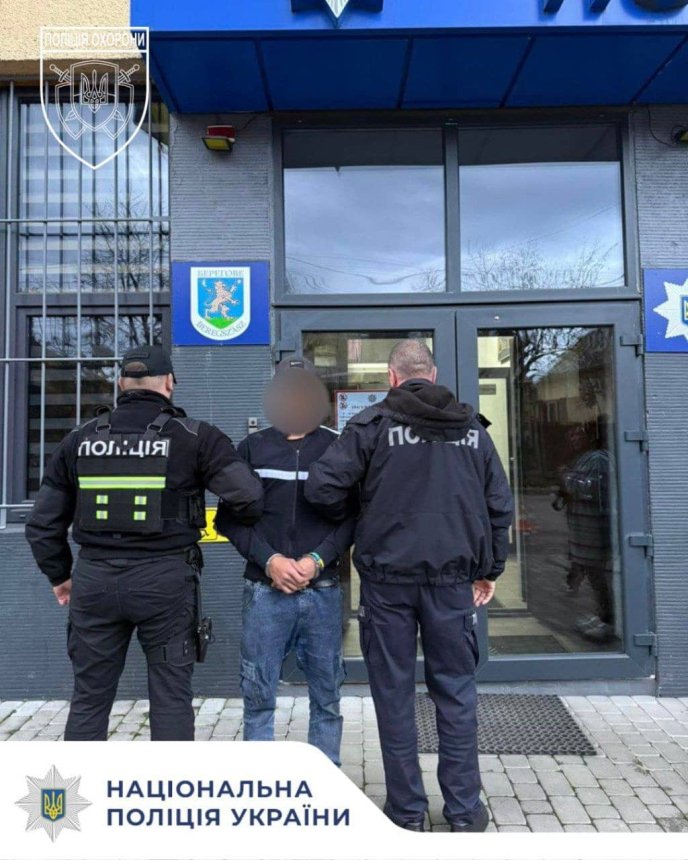 Затримано чоловіка, який увірвався у будинок і встиг поцупити цінні речі – 01