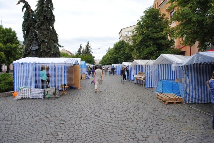 Сьогодні в Мукачеві стартує шкільна ярмарка (ФОТО) – 01