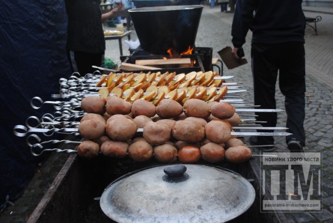 Мукачево поринуло у свято: День Святого Мартина розпочався (ФОТО) – 08