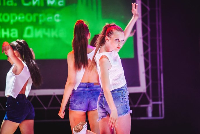 В Ужгороді студія сучасного танцю «Бліц» провела звітний концерт – 36