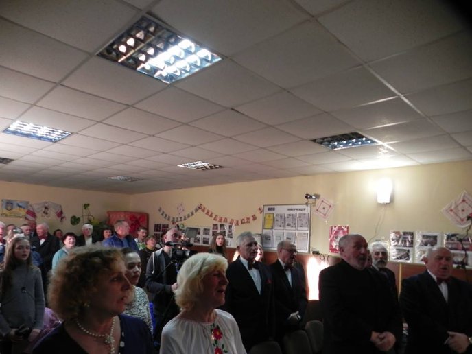 У Оноківцях відсвяткували 10-річчя від заснування народного вокального ансамблю «Карпатські голоси» – 04