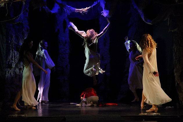 В рамках фестивалю "Етно-Діа-Сфера" у Мукачеві відіграють останню виставу – 06