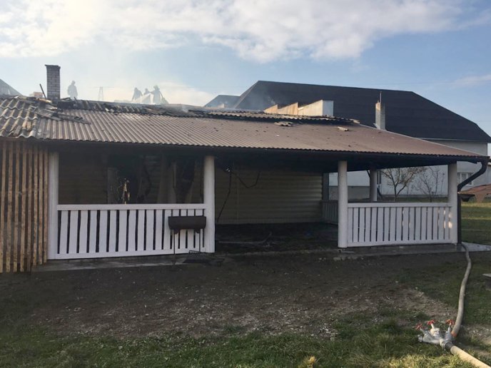 У курортному селищі спалахнула пожежа – 03