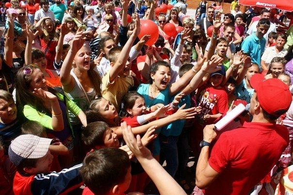 "Ласунка" підготувала мукачівцям незабутнє свято морозива – 05 "Ласунка" підготувала мукачівцям незабутнє свято морозива – 05