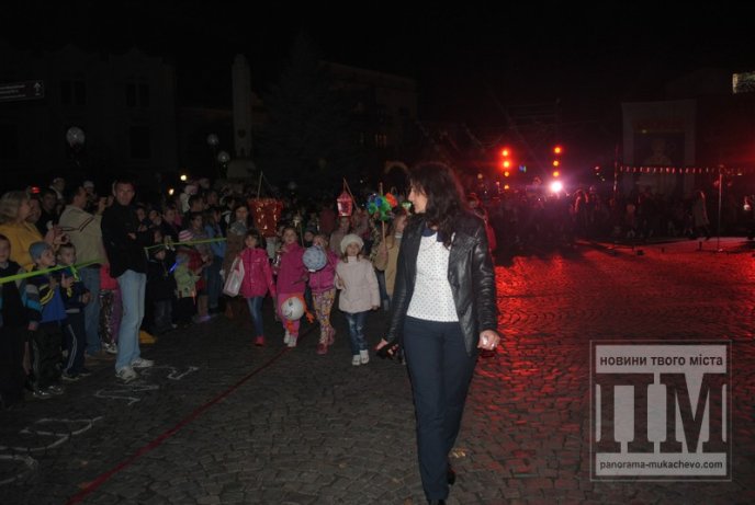 У Мукачеві відзначили День святого Мартина яскравим вогняним шоу (ФОТОРЕПОРТАЖ) – 04