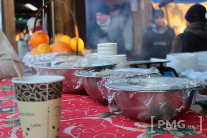 Сьогодні у Мукачеві стартував фестиваль "Червене вино" – 08